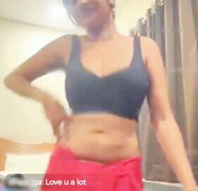 Model Lavanya manickam Nude and Smoking in Live chat